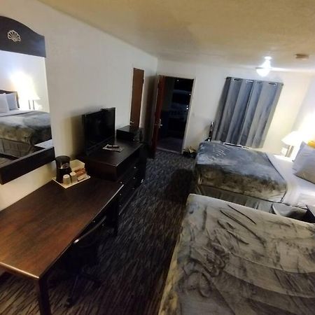 Hotel 2 Queen Beds Hotel Room 126 Wi-Fi Booking ستيلووتر المظهر الخارجي الصورة