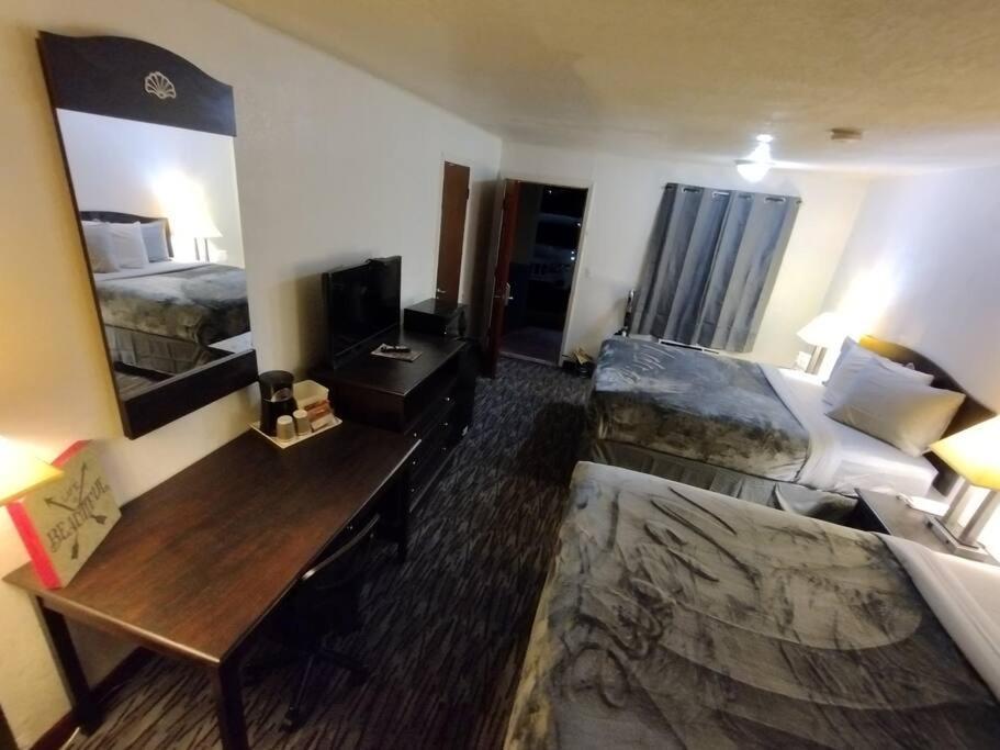 Hotel 2 Queen Beds Hotel Room 126 Wi-Fi Booking ستيلووتر المظهر الخارجي الصورة